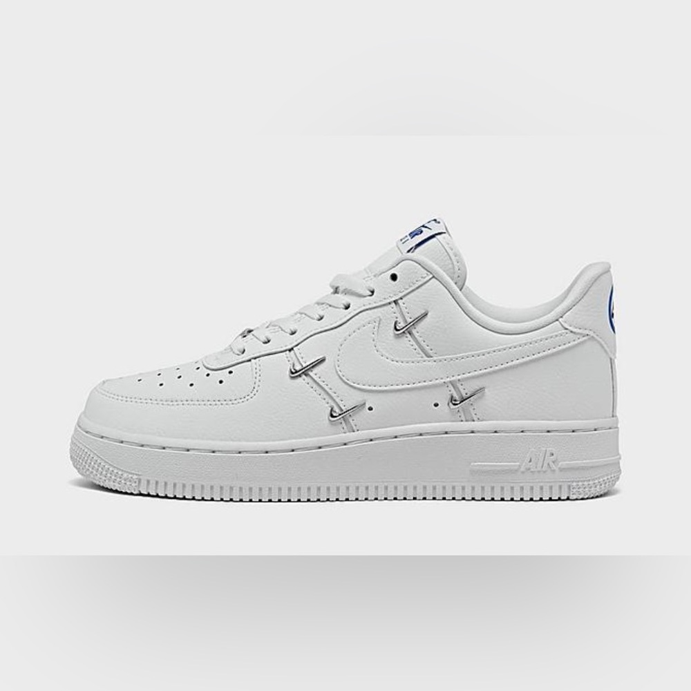 Nike Air Force  Womens 1 “07 LX Casual Shoes  Size 9🌩🌩